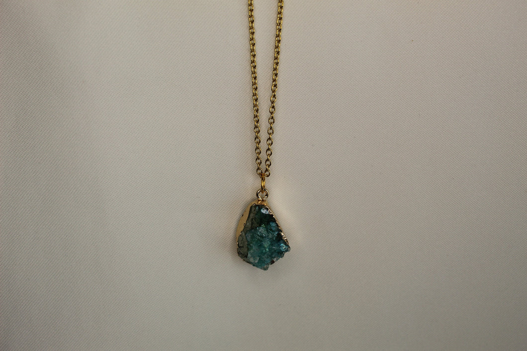 Collar de piedra natural druzy verde