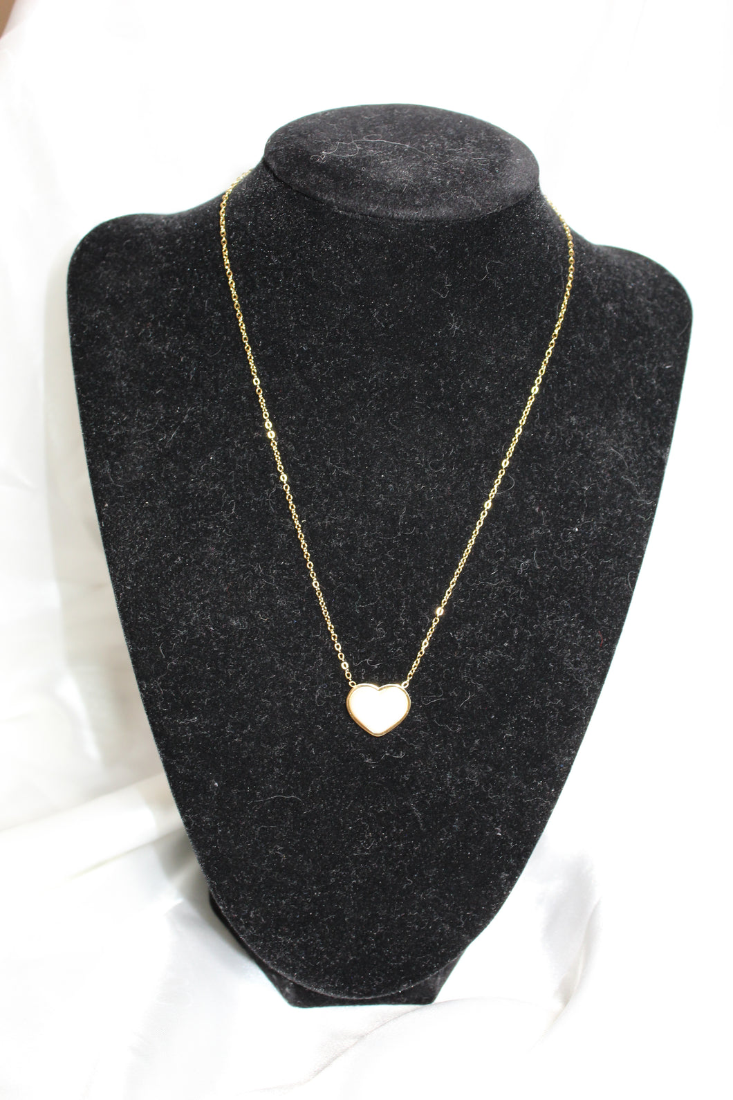 Collar corazón perla